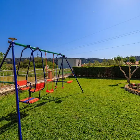 アパート Danica ロパール