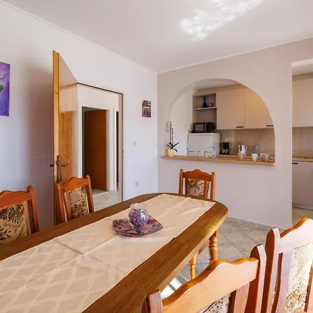 Danica Apartamento *