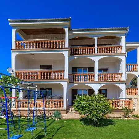 Danica Apartamento *